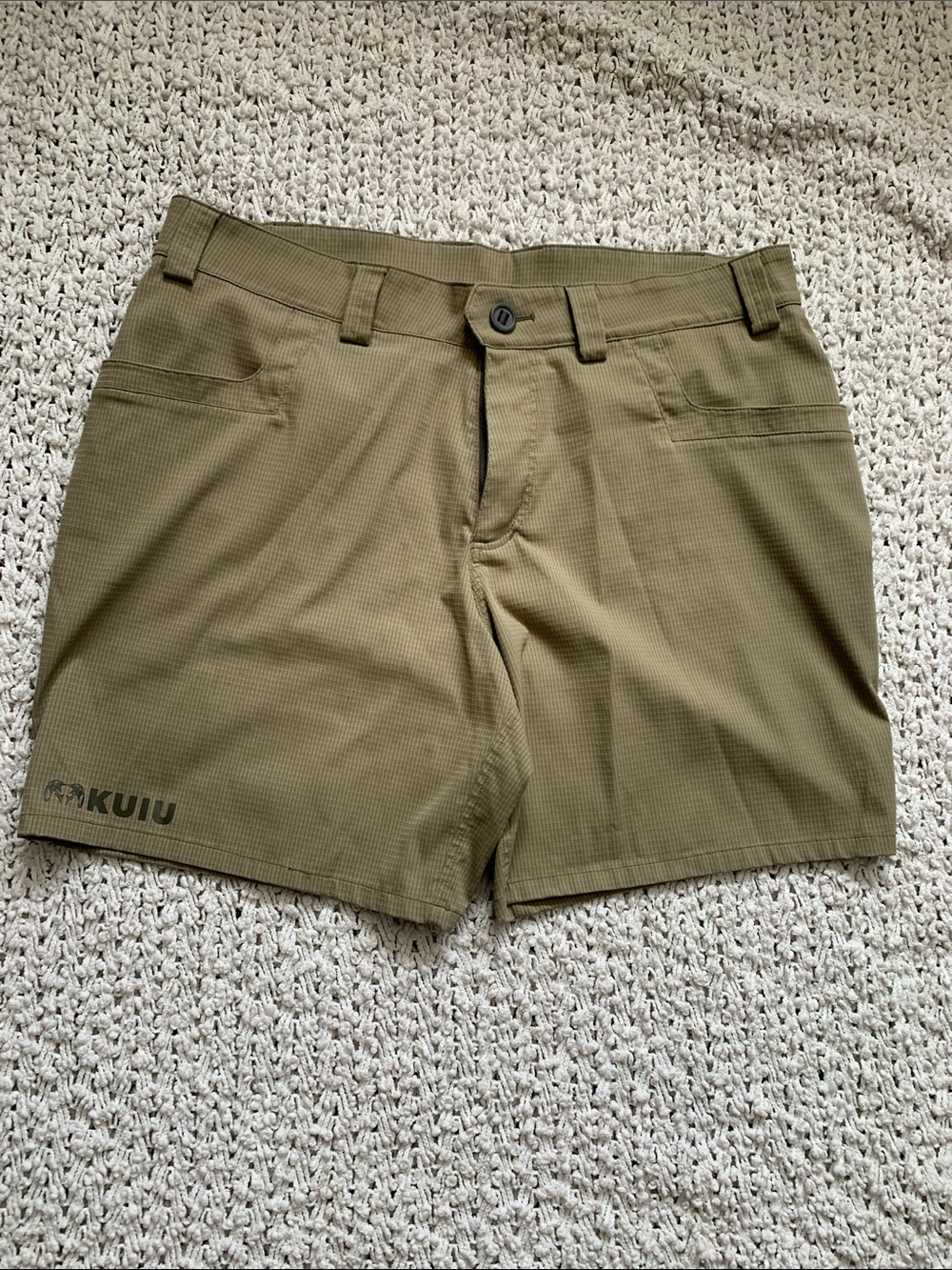 KUIU Men's Olive Green Performance Hybrid Shorts